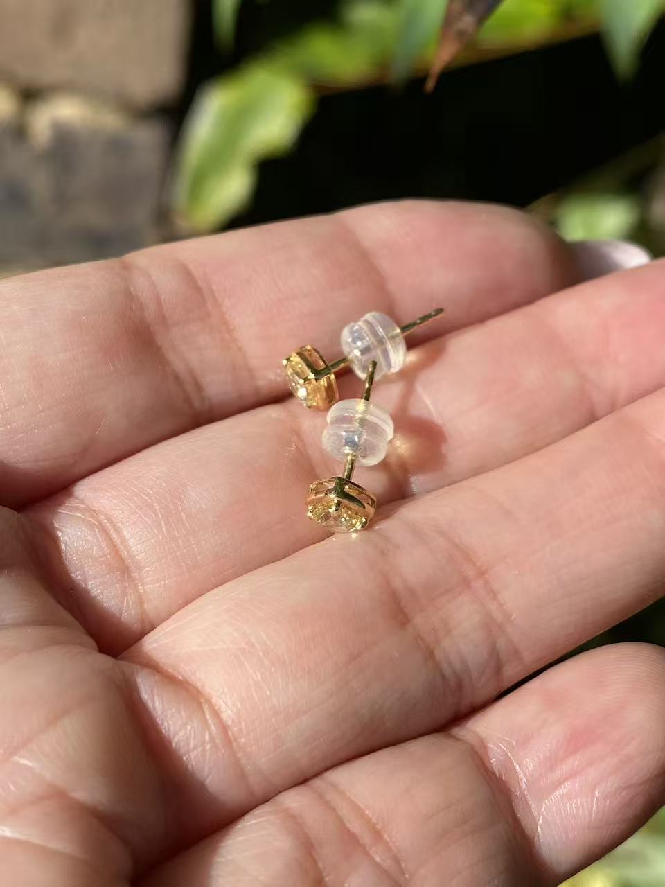 18K Yellow Gold Fancy Diamond Stud Earrings 0.42ct Total Elegant Minimalist Design