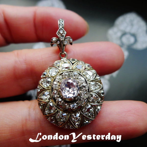 STUNNING 18CT GOLD AND SLIVER VICTORIAN OLD CUT DIAMOND PENDANT