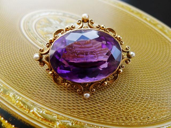 VICTORIAN 15CT GOLD NATURAL AMETHYST PEARL BROOCH - SHECH