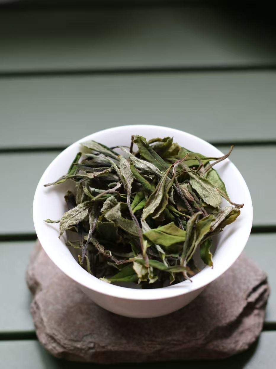 Medog white tea