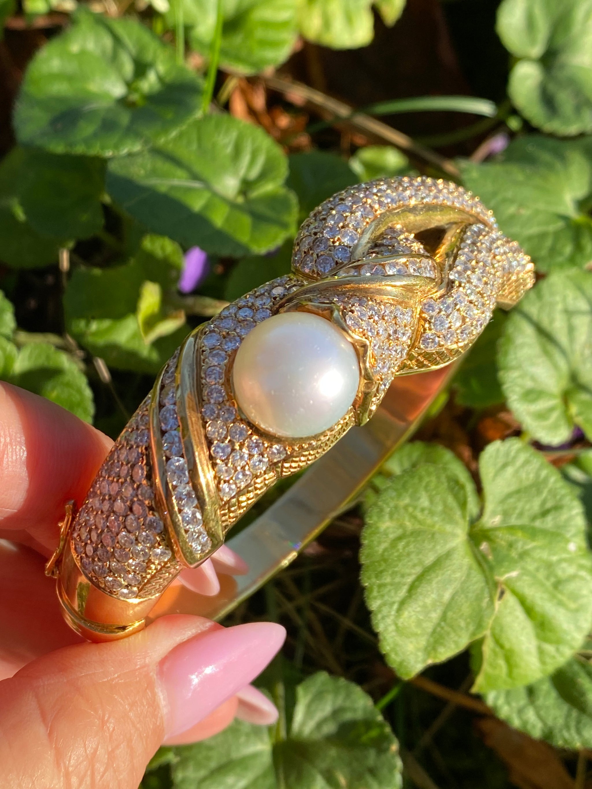 18ct Gold South Sea Pearl & Diamond Bangle | 9.8ct Natural Diamonds | 12mm Pearl | WGI Certified | Luxury Statement Bracelet