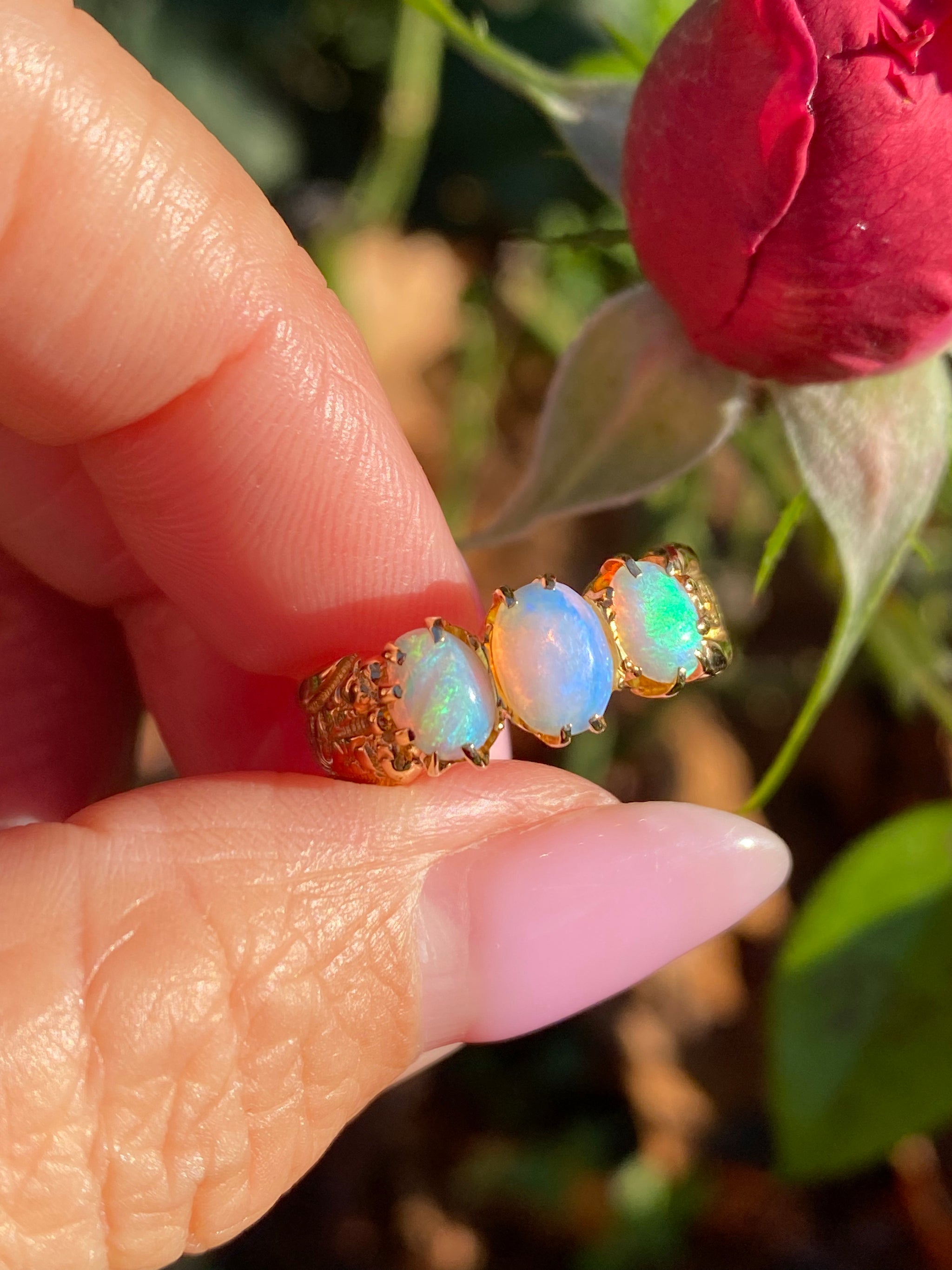 18ct Gold Opal Three-Stone Ring Natural Opals Vintage English Gold Mark (Partially Worn) Fine Jewellery