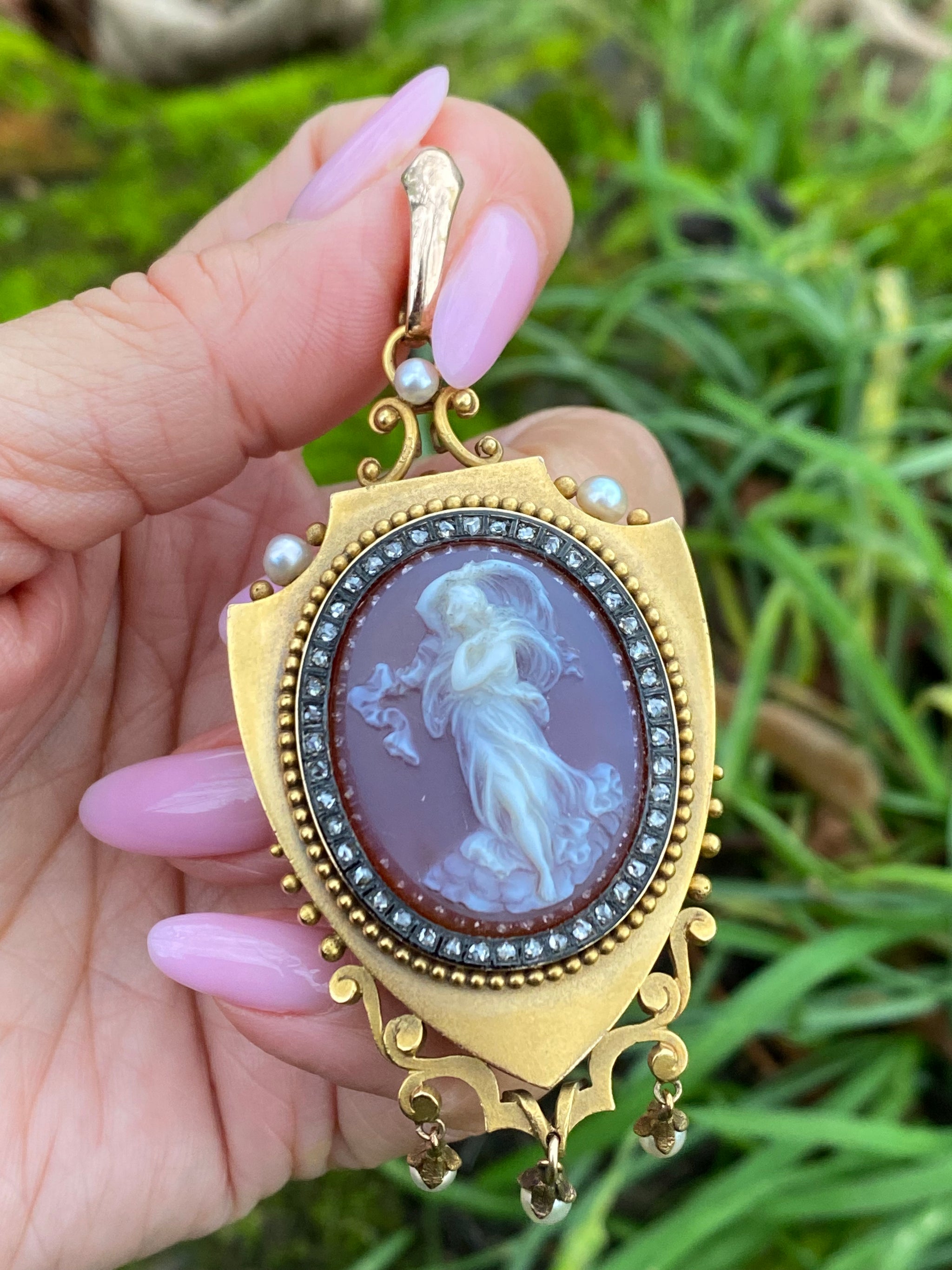 Victorian Hardstone Cameo Brooch and Pendant | 18ct Gold, Rose-Cut Diamonds Natural Pearls Circa 1880