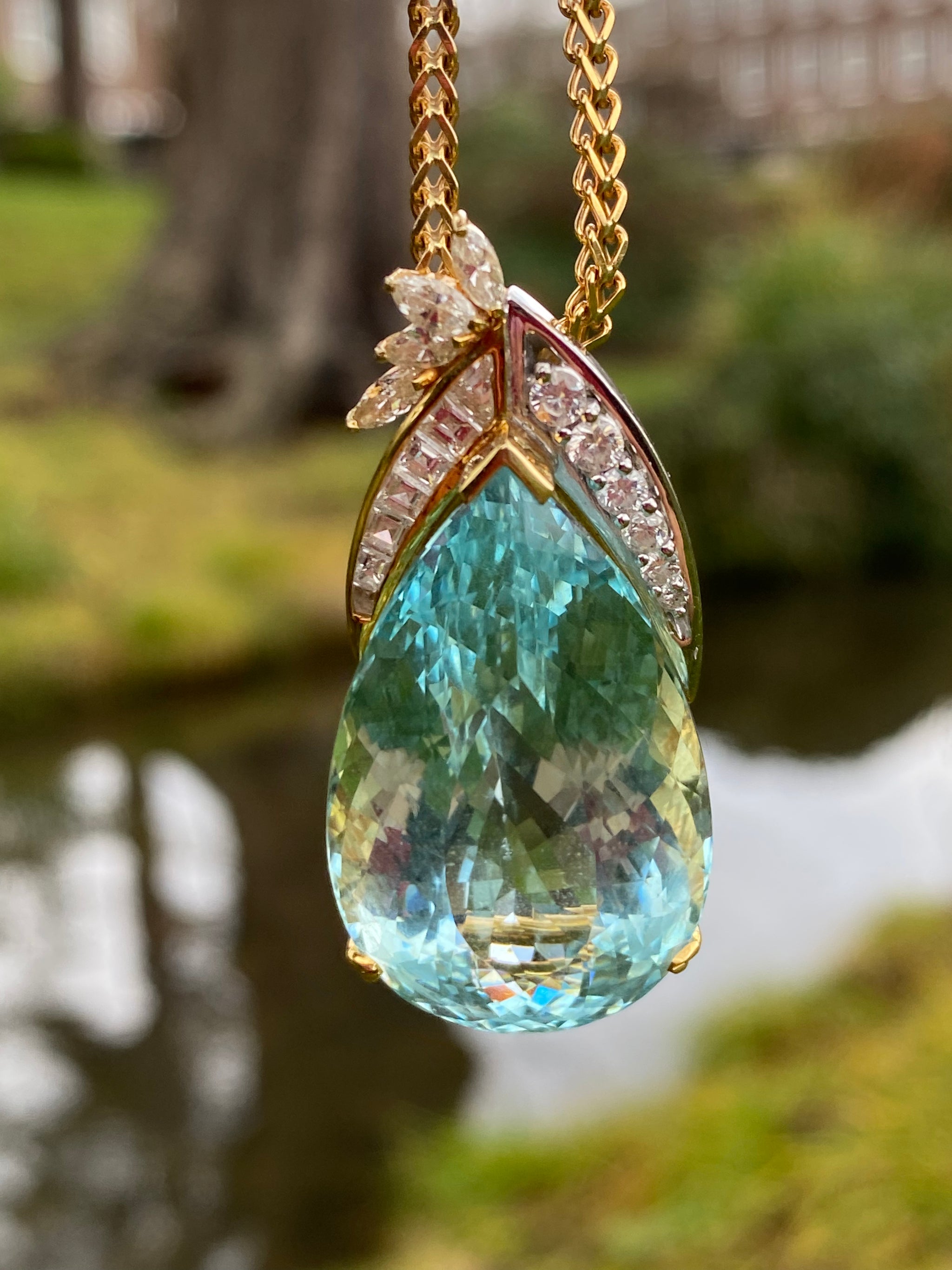 Vintage Aquamarine & Diamond Pendant Necklace | 18K Gold & Platinum | c.1950–1960s | Fine Vintage Jewellery