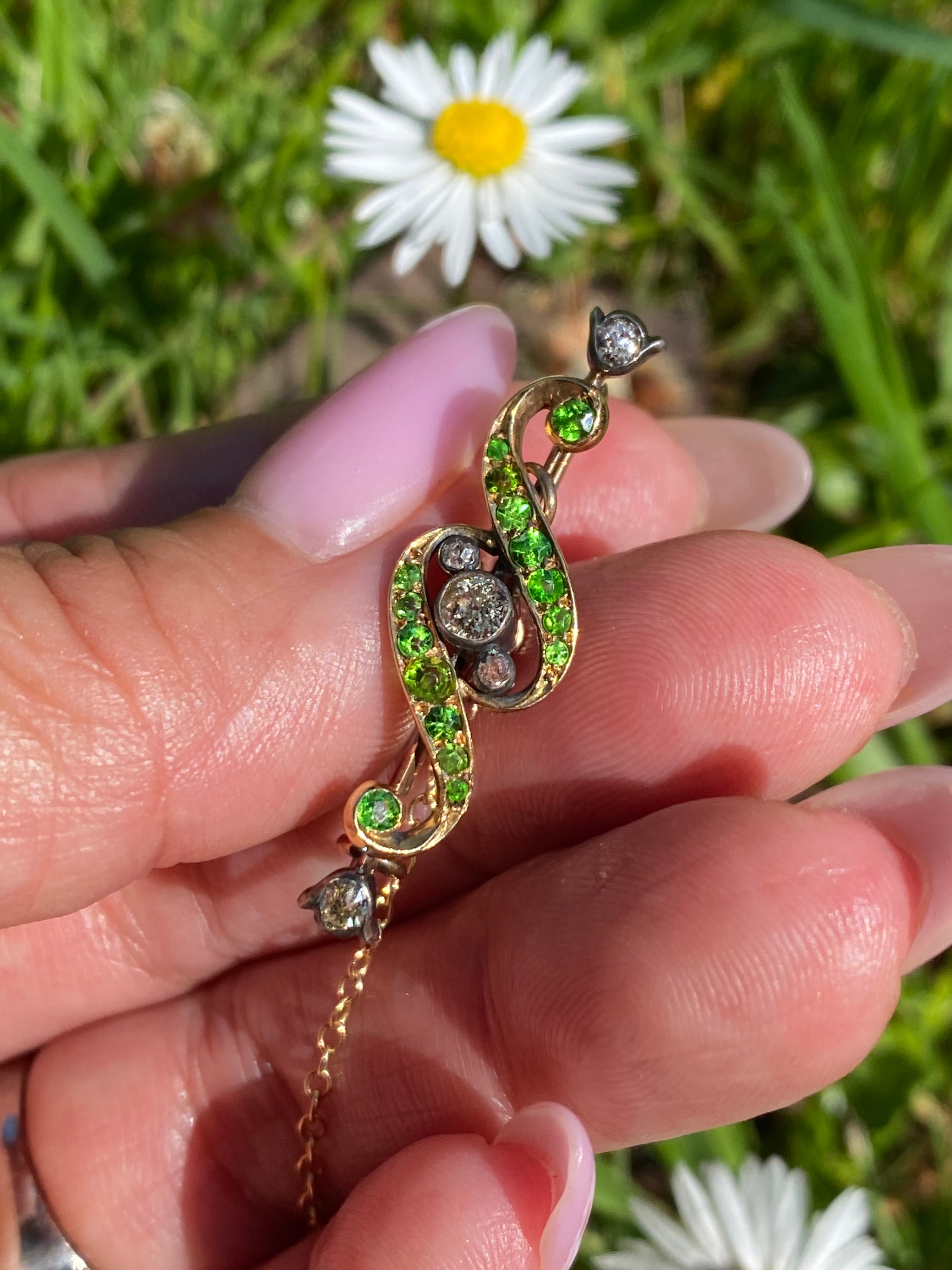 Edwardian Demantoid Garnet & Diamond Brooch | c.1900 | 15ct Gold | Antique Brooch with Safety Chain