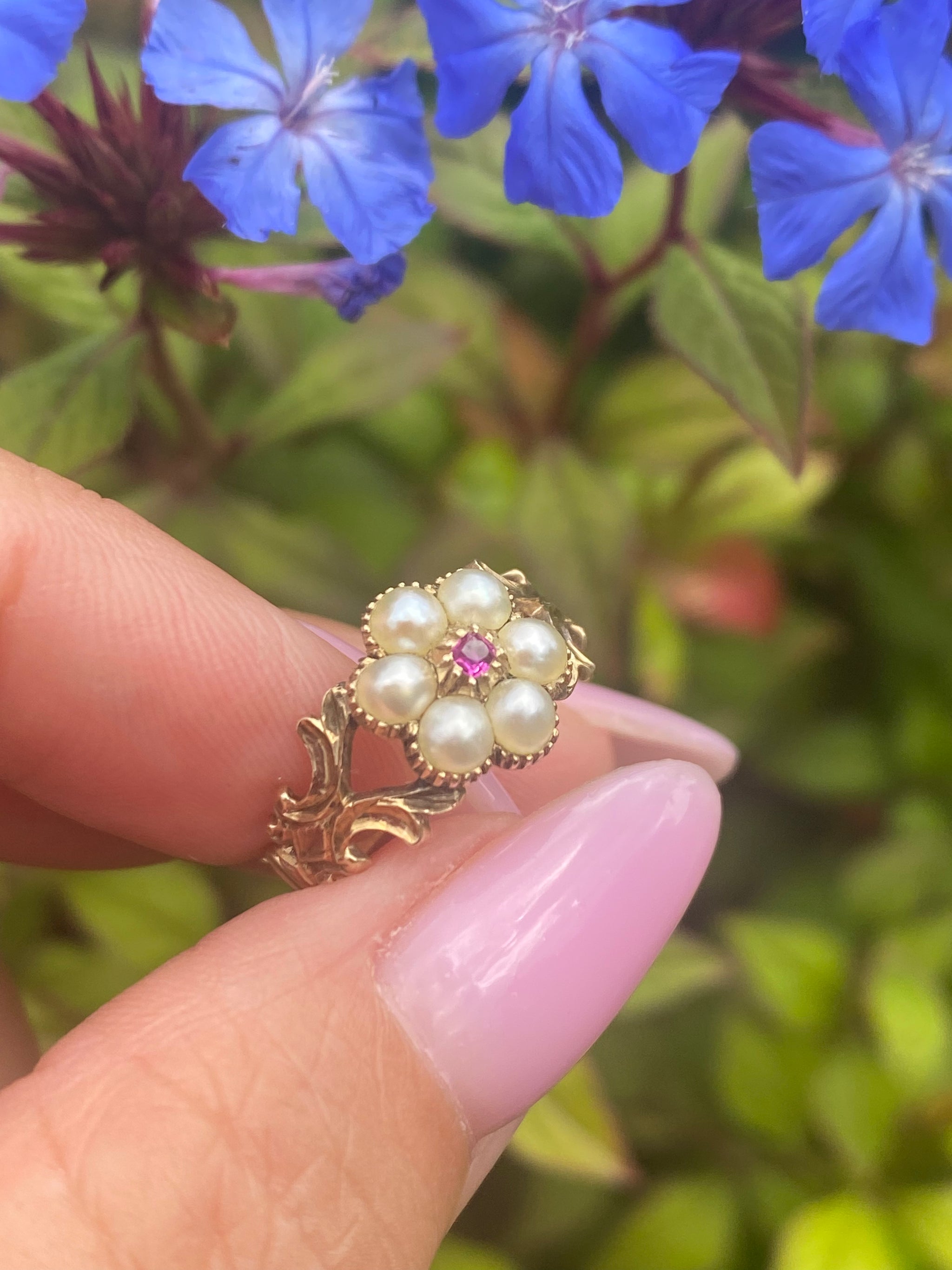 Georgian Ruby & Seed Pearl Flower Ring | c.1820–1840 | 15ct Gold | Locket Back | Regency Antique Ring
