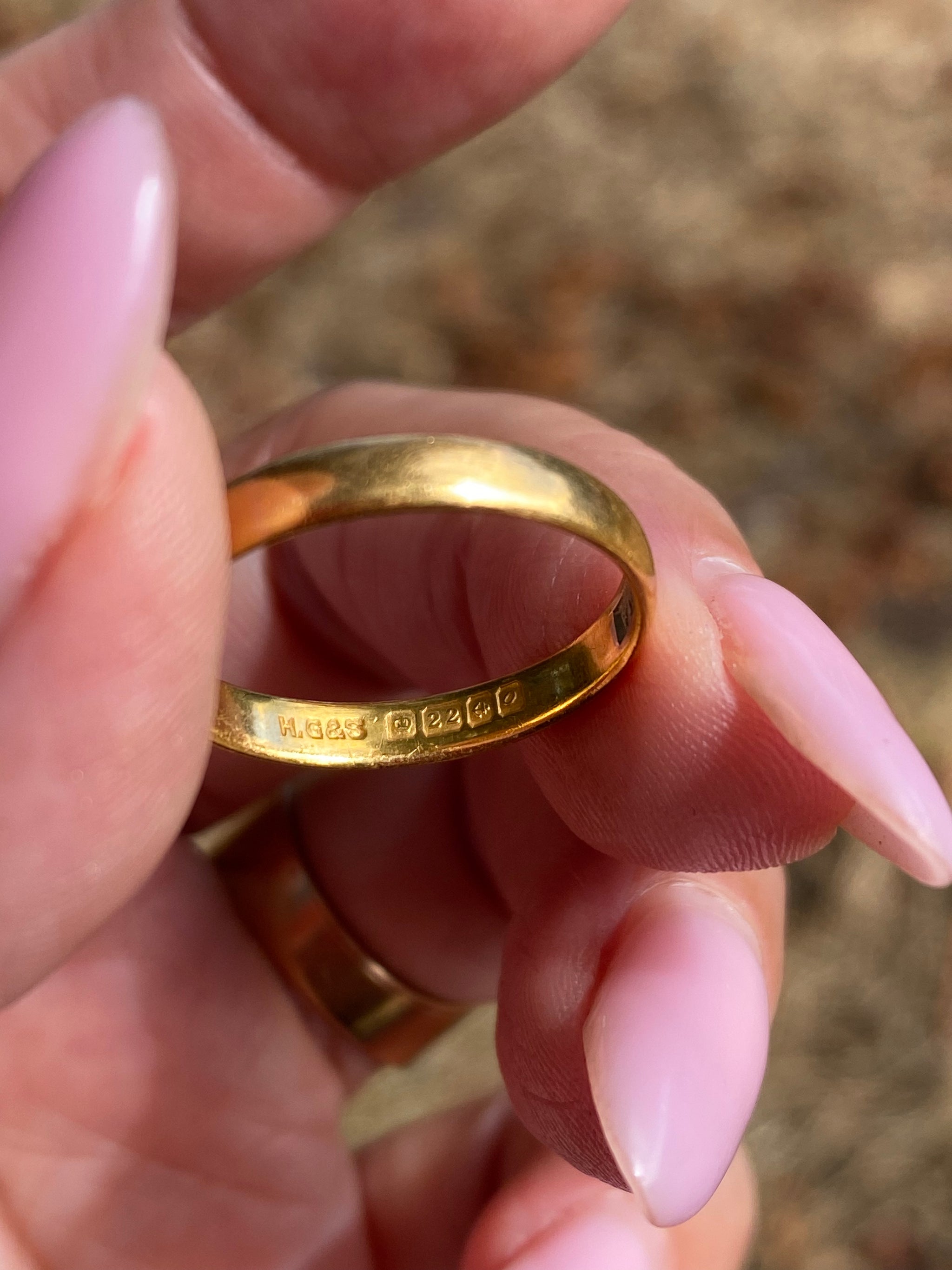 1963 British 22ct Gold “Fidelity” Ring – Birmingham Hallmarked