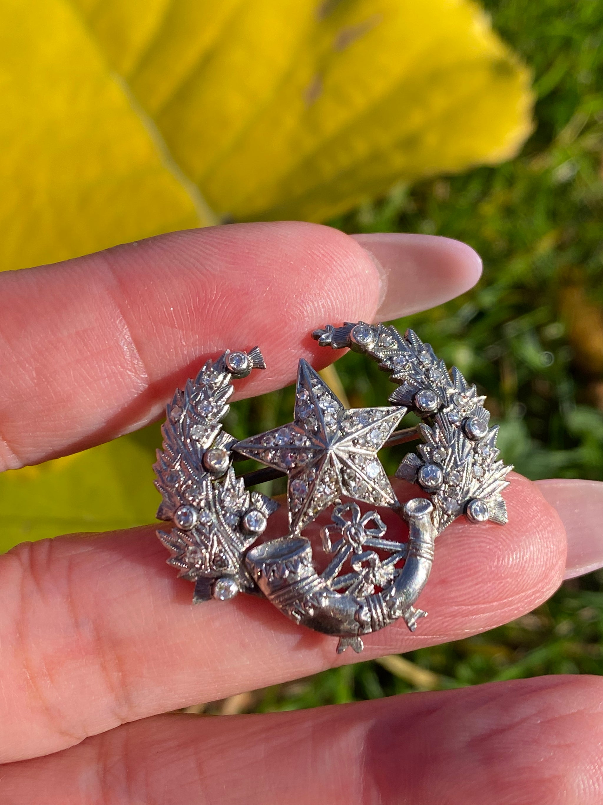 Antique Platinum & Natural Diamond Cameronians (Scottish Rifles) Sweetheart Brooch | c.1890–1915