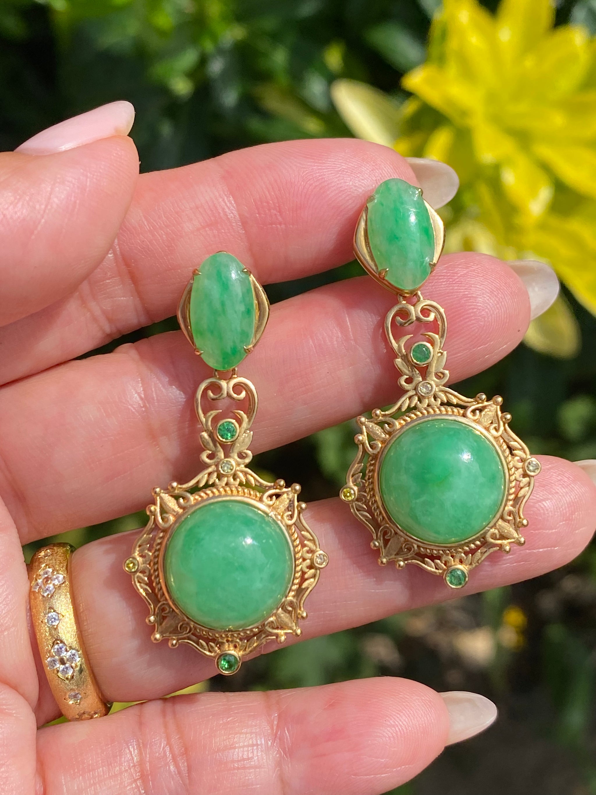 Dream Shop Jade Drop Dangle Earrings – Hollow-Carved Gourd, 18K Gold Plated, Copper Base