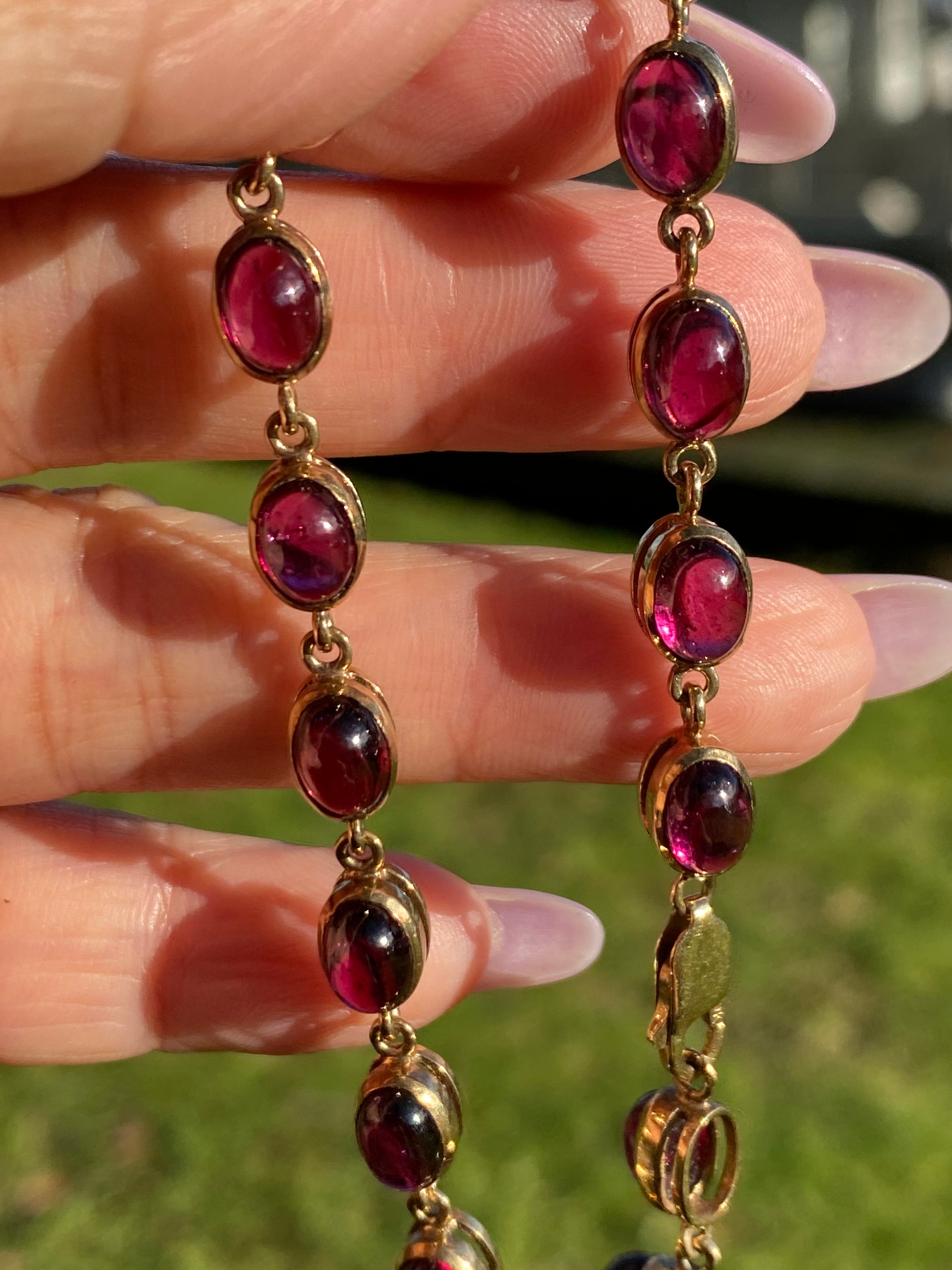 10K Gold Natural Garnet Cabochon Bracelet Vintage Design