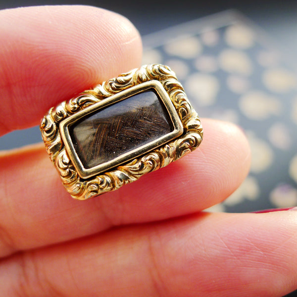 GEORGIAN 15CT GOLD GHAIR ART CLASSIC BROOCH