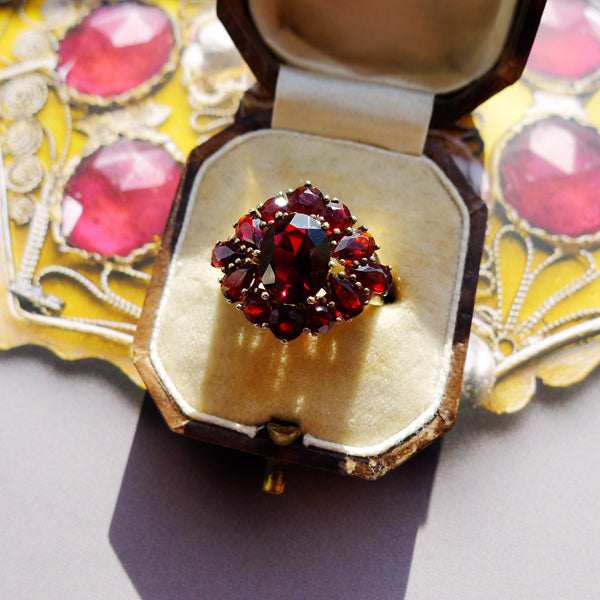 EDWARDIAN GERMAN 8K GOLD 333 MARKED BOHEMIAN GARNET RING