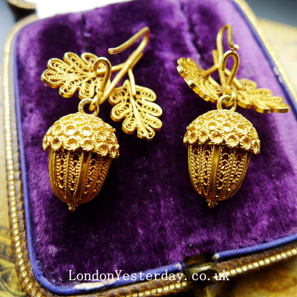 VICTORIAN 18CT GOLD SOLID ACORN EARRINGS