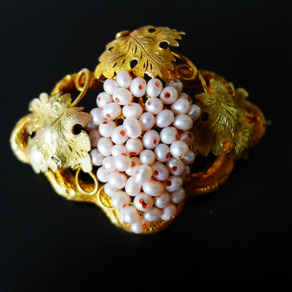 VICTORIAN 15CT TWO COLOUR GOLD NATURAL PEARL GRAPE VINE BROOCH
