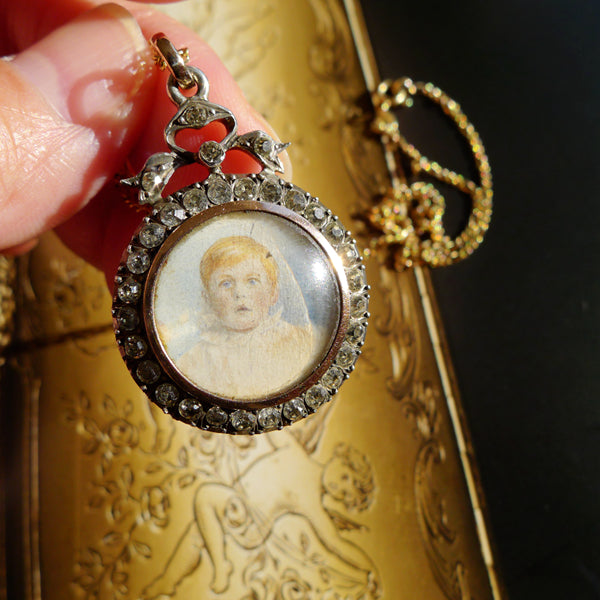 VICTORIAN SILVER 900 MARKED PASTE PORTRAIT MINIATURE PENDANT WITH 9CT GOLD CHAIN