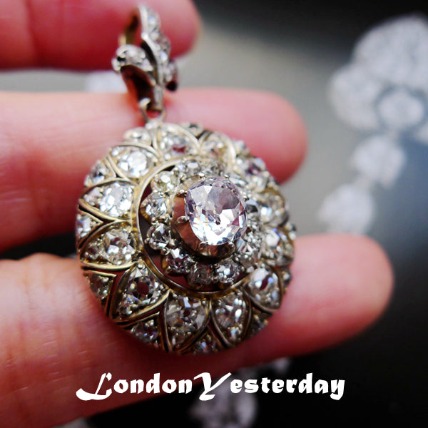 STUNNING 18CT GOLD AND SLIVER VICTORIAN OLD CUT DIAMOND PENDANT