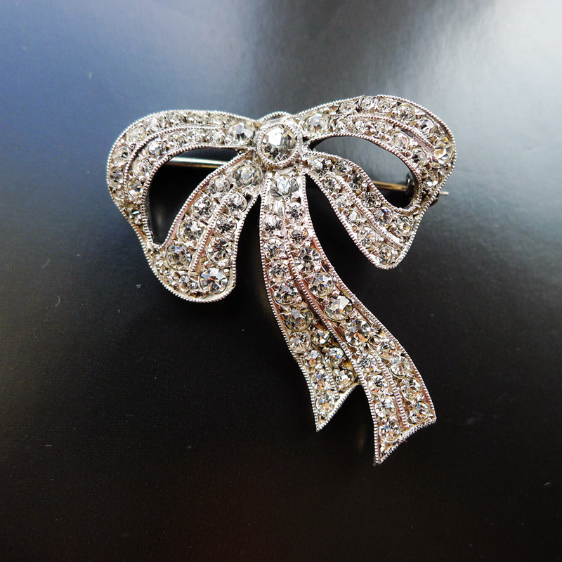 ELEGANT SILVER MARKED PASTE BOW BROOCH C1940