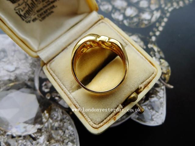 ENGLISH 18CT GOLD HALLMARKED LONDON C2012 BRILLIANT DIAMOND RING