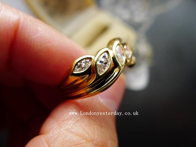 ENGLISH 18CT GOLD HALLMARKED LONDON C2012 BRILLIANT DIAMOND RING