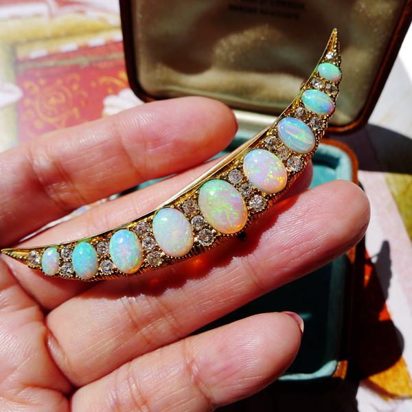 VICTORIAN 18CT GOLD NATURAL OPAL DIAMOND CRESCENT BROOCH WITH CERTIFICATE