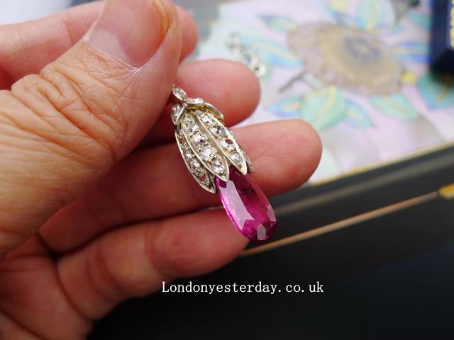 EDWARDIAN 18CT GOLD AND PLATINUM NATURAL TOURMALINE DIAMOND PENDANT WITH 9CT GOLD CHAIN