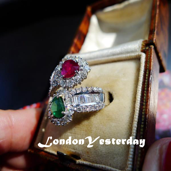 18CT WHITE GOLD NATURAL RUBY EMERALD DIAMOND DOUBLE HEART CROSSOVER RING