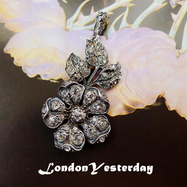 ART NOUVEAU SILVER PASTE SWEDISH FLOWER PENDANT WITH SILVER CHAIN