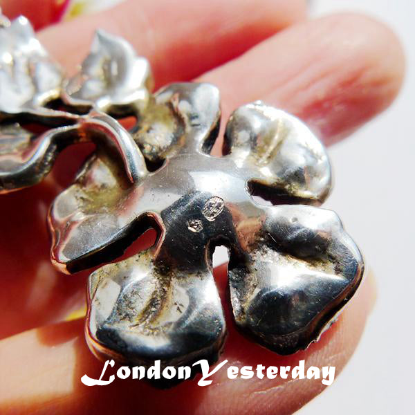ART NOUVEAU SILVER PASTE SWEDISH FLOWER PENDANT WITH SILVER CHAIN