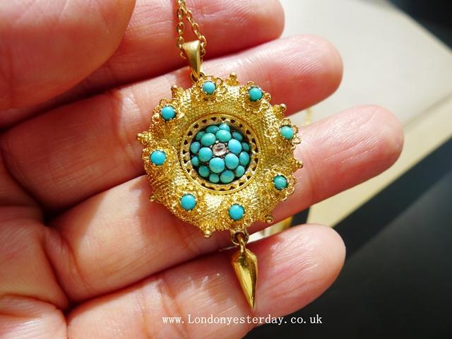 VICTORIAN 15CT GOLD NATURAL TURQUOISE DIAMOND PENDNAT WITH 18CT GOLD CHAIN