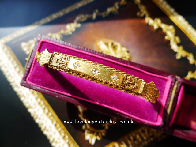 VICTORIAN 15CT GOLD DIAMOND ETRUSCAN REVIVAL BANGLE