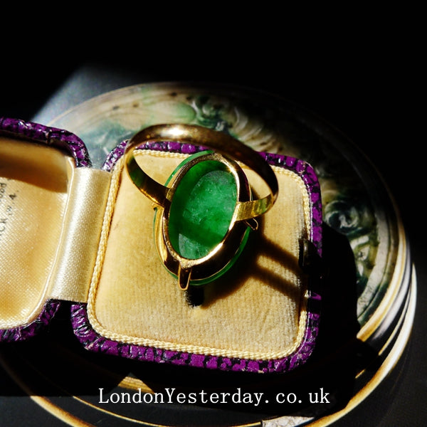 ART DECO 18CT GOLD CHINESE JADEITE JADE WITH CERTIFICATE BEAUTIFUL COLOUR RING