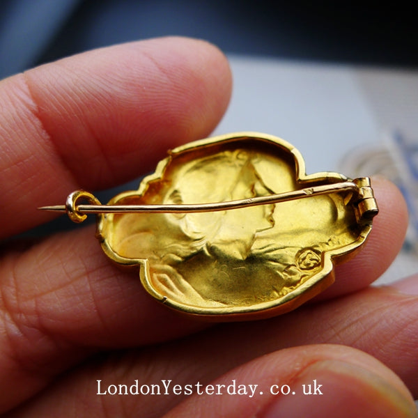 ART NOUVEAU FRENCH 18CT GOLD MARKED BEAUTIFUL LADY BROOCH