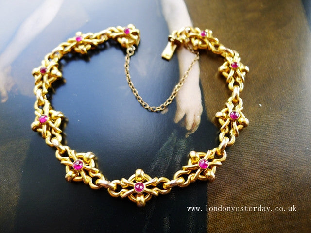 FRENCH 18CT GOLD MARKED ART NOUVEAU NATURAL RUBY BRACELET