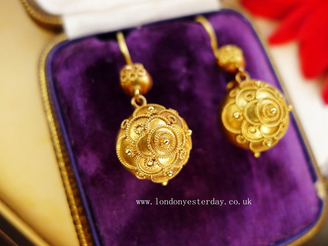 VICTORIAN 15CT GOLD HALLMARKED LONCON C1897 ETRUSCAN REVIVAL BALL EARRINGS
