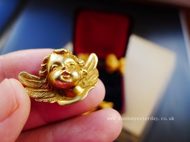 ART NOUVEAU FRENCH 18CT GOLD MARKED LOVELY CHERUB BROOCH