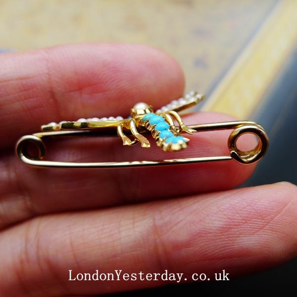 EDWARDIAN 15CT GOLD NATURAL TURQUOISE PEARL DRAGONFLY BROOCH