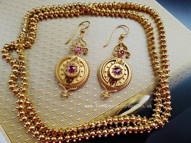 VICTORIAN 15CT GOLD NATURAL RUBY ETRUSCAN STYLE EARRINGS