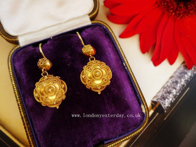 VICTORIAN 15CT GOLD HALLMARKED LONCON C1897 ETRUSCAN REVIVAL BALL EARRINGS