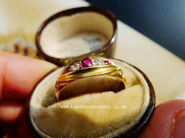 EDWARDIAN 18CT GOLD HALLMARKED BIRMINGHAM C1900 NATURAL RUBY DIAMOND BOAT RING