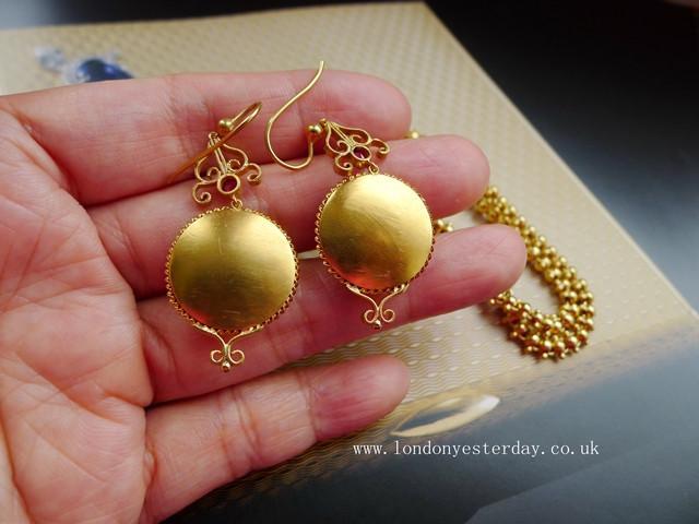VICTORIAN 15CT GOLD NATURAL RUBY ETRUSCAN STYLE EARRINGS