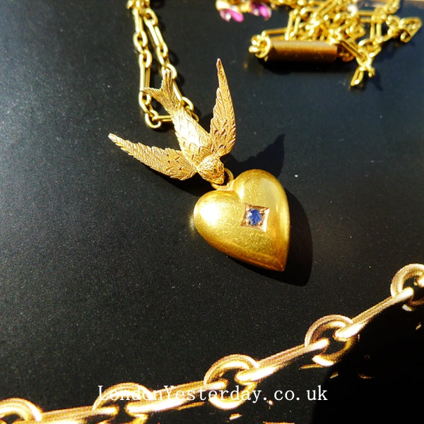 EDWARDIAN 15CT GOLD MARKED NATURAL PEARL BEAUTIFUL SWALLOW NECKLACE