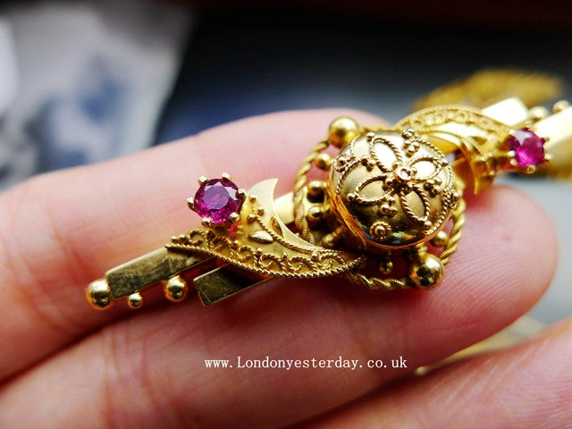 VICTORIAN 15CT GOLD MARKED NATURAL RUBY DIAMOND ETRUSCAN REVIVAL BAR BROOCH