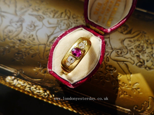 VICTORIAN 18CT GOLD MARKED NATURAL RUBY DIAMOND RING