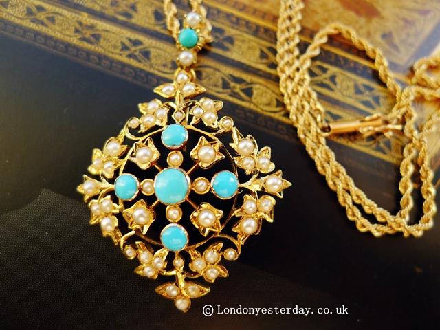 VICTORIAN 15CT GOLD NATURAL TURQUOISE PEARL PENDANT WITH 14CT GOLD CHAIN