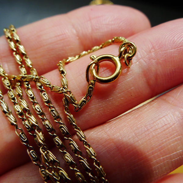 Gold chain marked 375 shop
