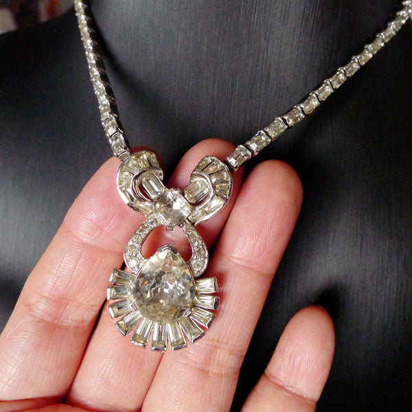 VINTAGE WEISS SIGNED BEAUTIFUL CRYSTAL NECKLACE C1950