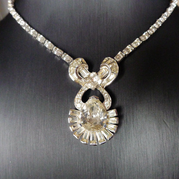 VINTAGE WEISS SIGNED BEAUTIFUL CRYSTAL NECKLACE C1950