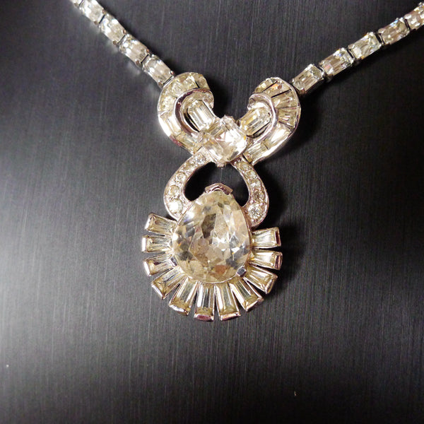 VINTAGE WEISS SIGNED BEAUTIFUL CRYSTAL NECKLACE C1950