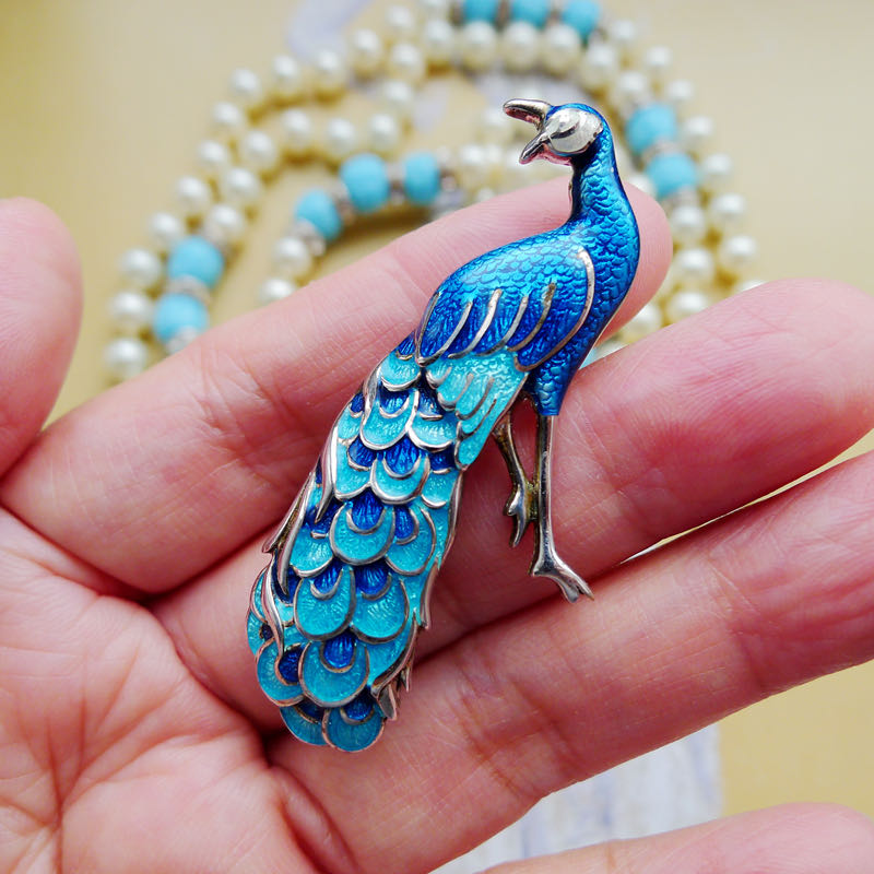 Peacock brooch shop