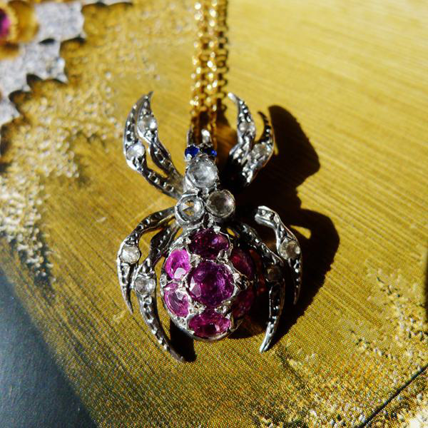 VICTORIAN 18CT GOLD NATURAL RUBY DIAMOND SPIDER PENDANT WITH 18CT GOLD CHAIN